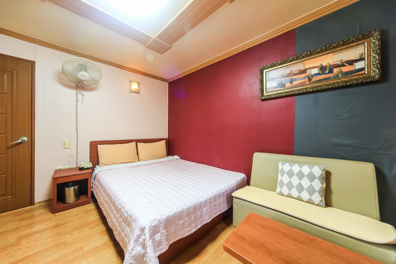 Nampo One Motel ปูซาน ภายนอก รูปภาพ
