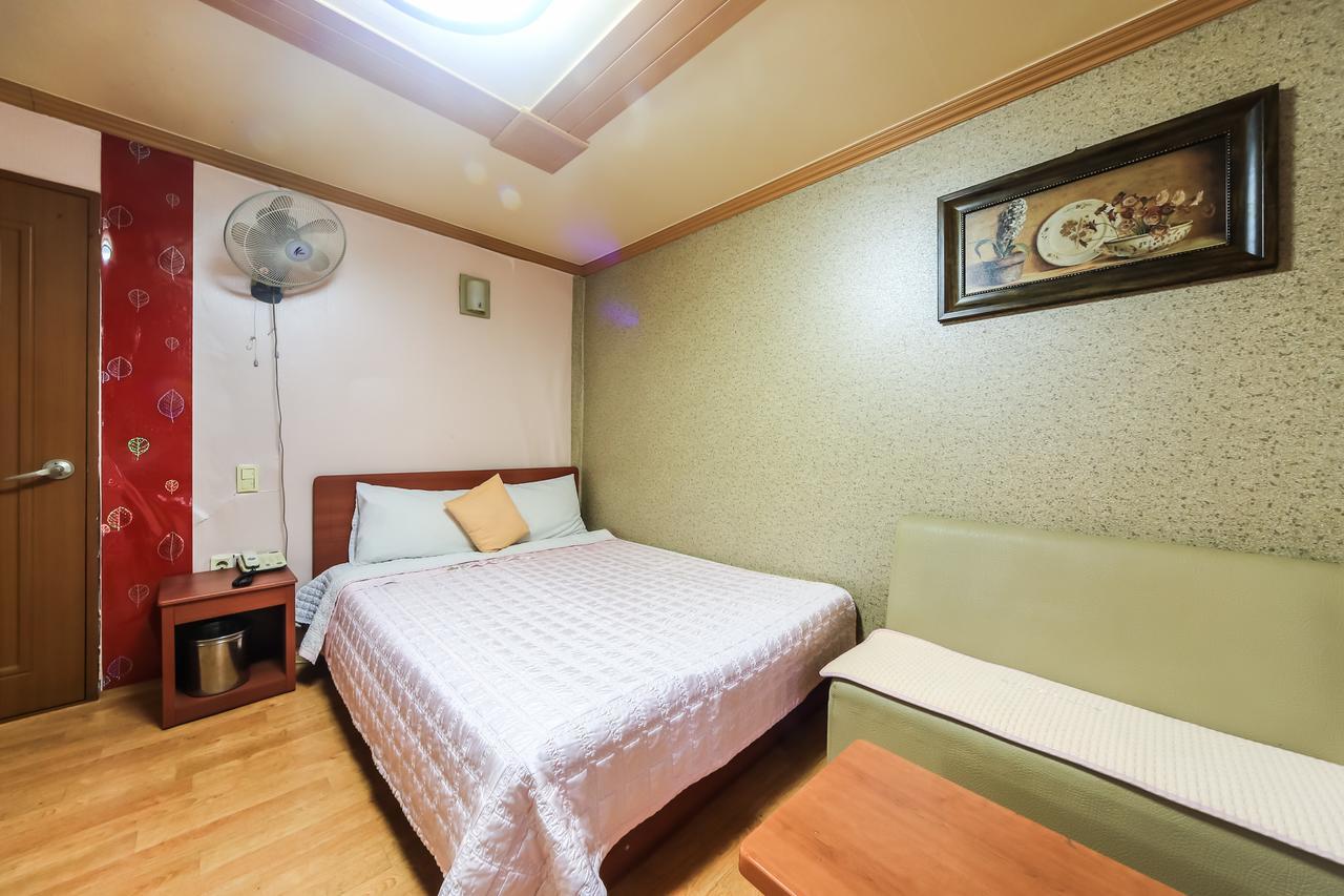 Nampo One Motel ปูซาน ภายนอก รูปภาพ